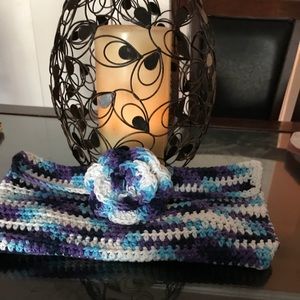 Crochet cotton clutch bag with flower